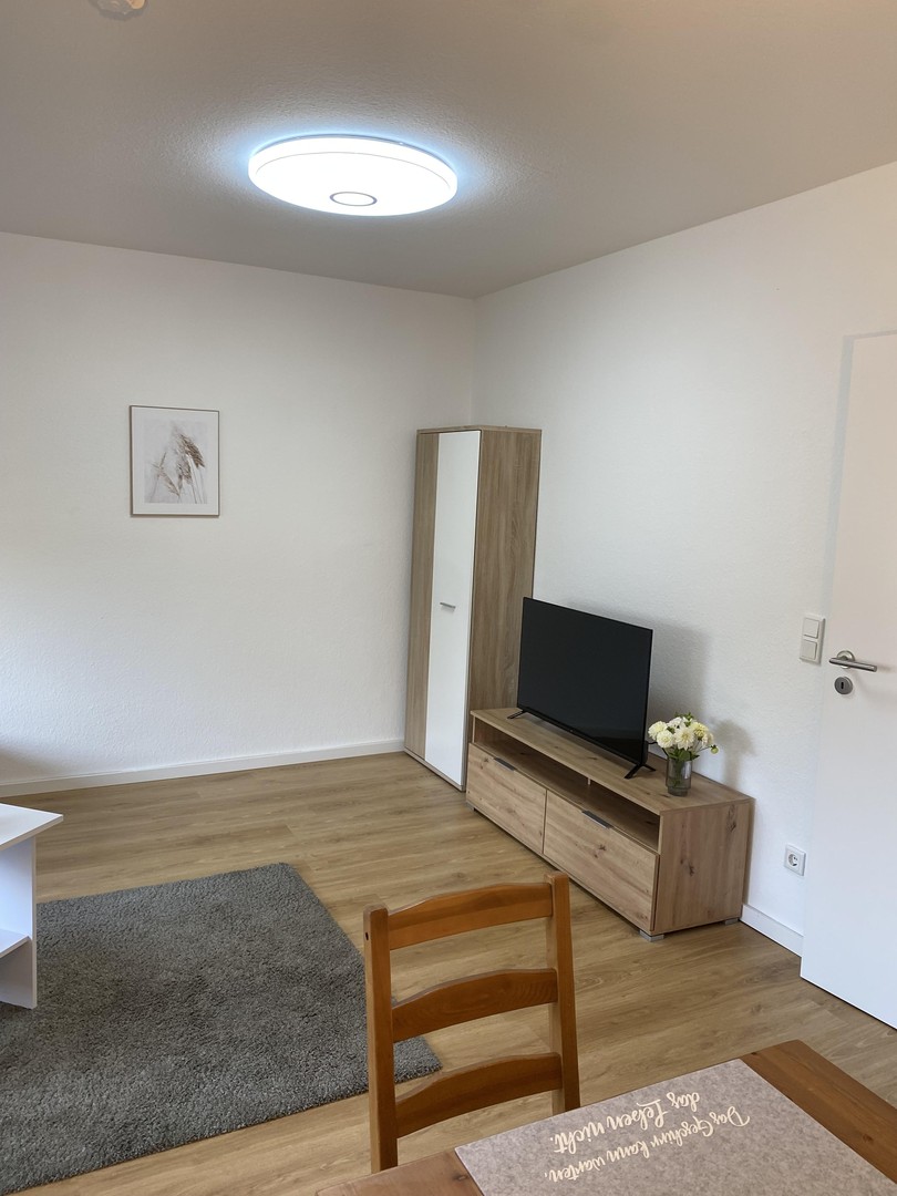 Möblierte Appartement in ruhiger Lage mit Balkon und Aufzug – Ratingen – Vorschaubild 5