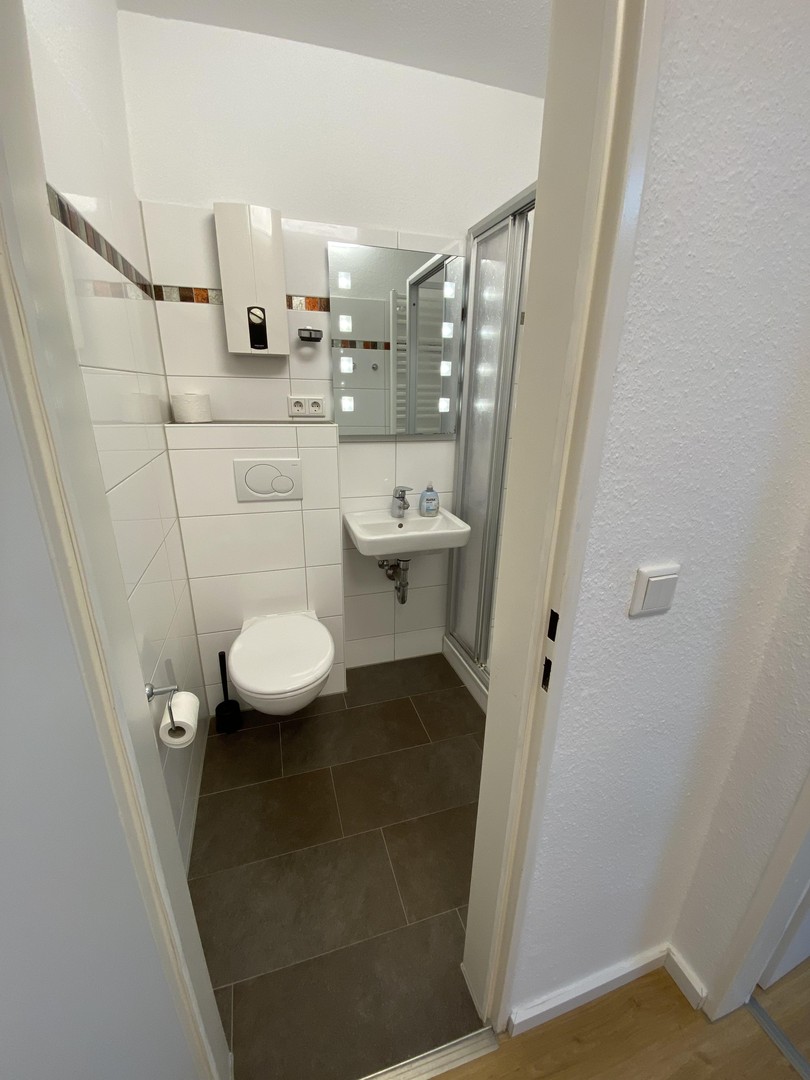 Möblierte Appartement in ruhiger Lage mit Balkon und Aufzug – Ratingen – Vorschaubild 10