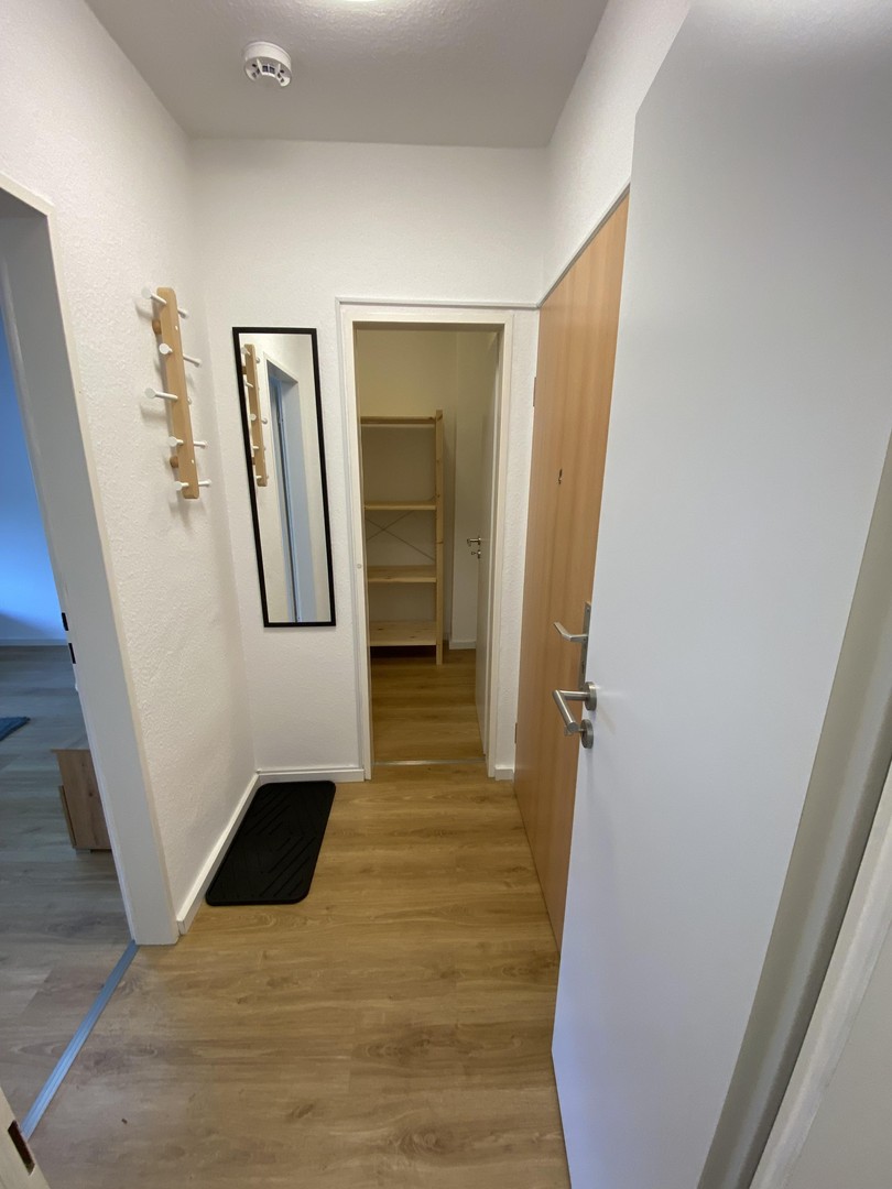 Möblierte Appartement in ruhiger Lage mit Balkon und Aufzug – Ratingen – Vorschaubild 13