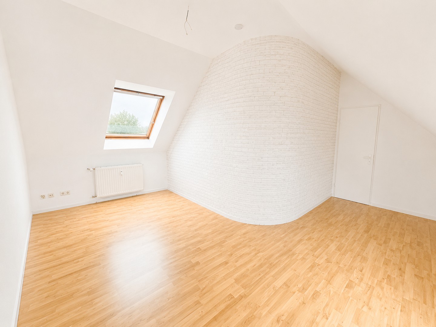 Exklusives Wohnen auf zwei Ebenen – moderne 5-Zimmer-Maisonette mit Balkon & eigener PV-Anlage – Dinslaken – Vorschaubild 7