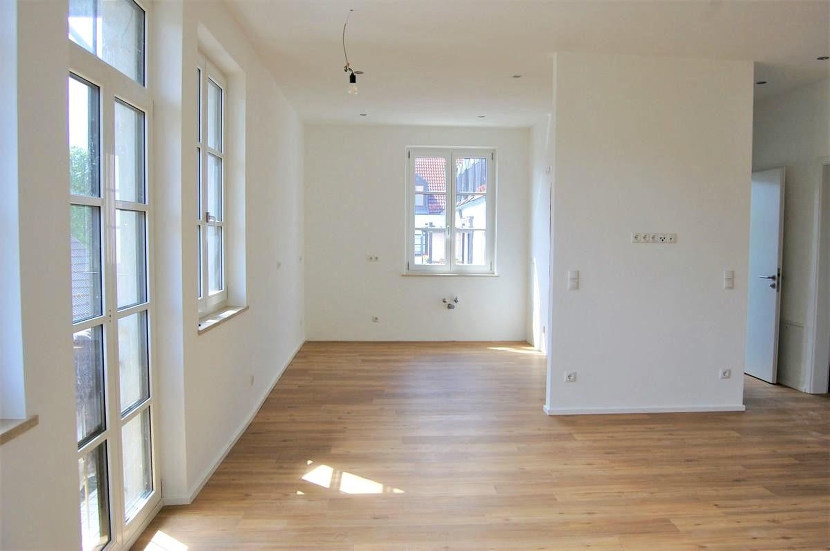 Moderne 3-Zimmer-Wohnung in Ismaning – ideal für Paare, Wohngemeinschaften oder Familien – Ismaning – Vorschaubild 2