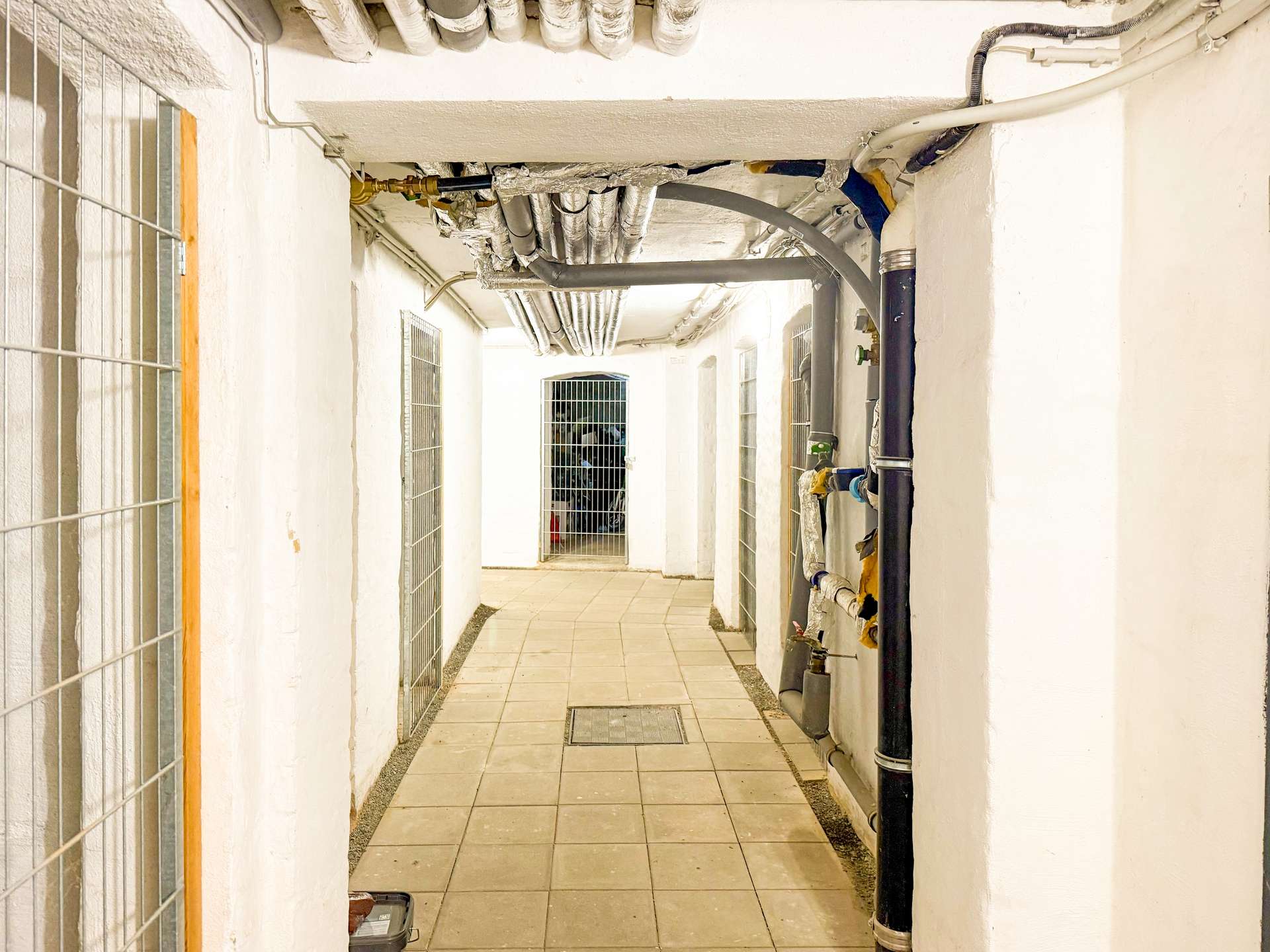 *sofort Bezugsfrei* Hochwertige 3 Zimmer Altbauwohnung I Einbauküche I Balkon – Leipzig – Vorschaubild 19