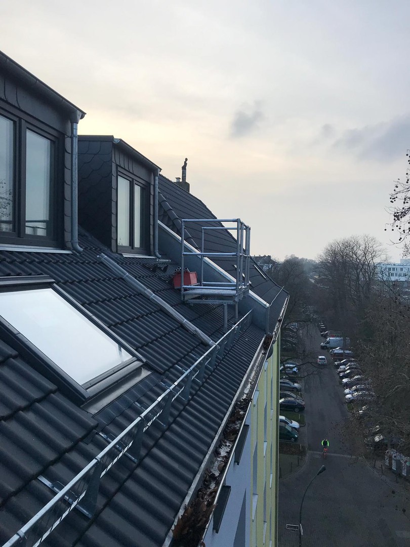 Von Privat: Attraktives MFH in Düsseldorf – umfassend modernisiert (Effizienzhaus 70), 17 Einheiten – Düsseldorf – Vorschaubild 4