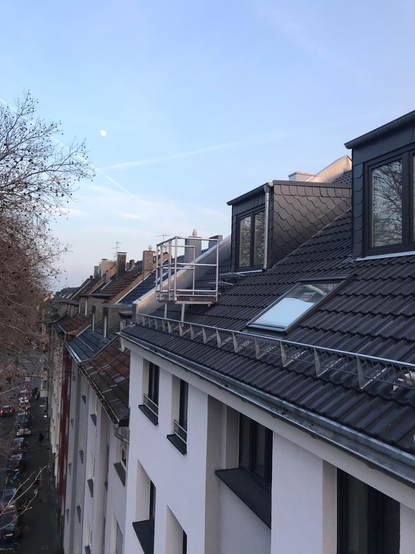 Von Privat: Attraktives MFH in Düsseldorf – umfassend modernisiert (Effizienzhaus 70), 17 Einheiten – Düsseldorf – Vorschaubild 6