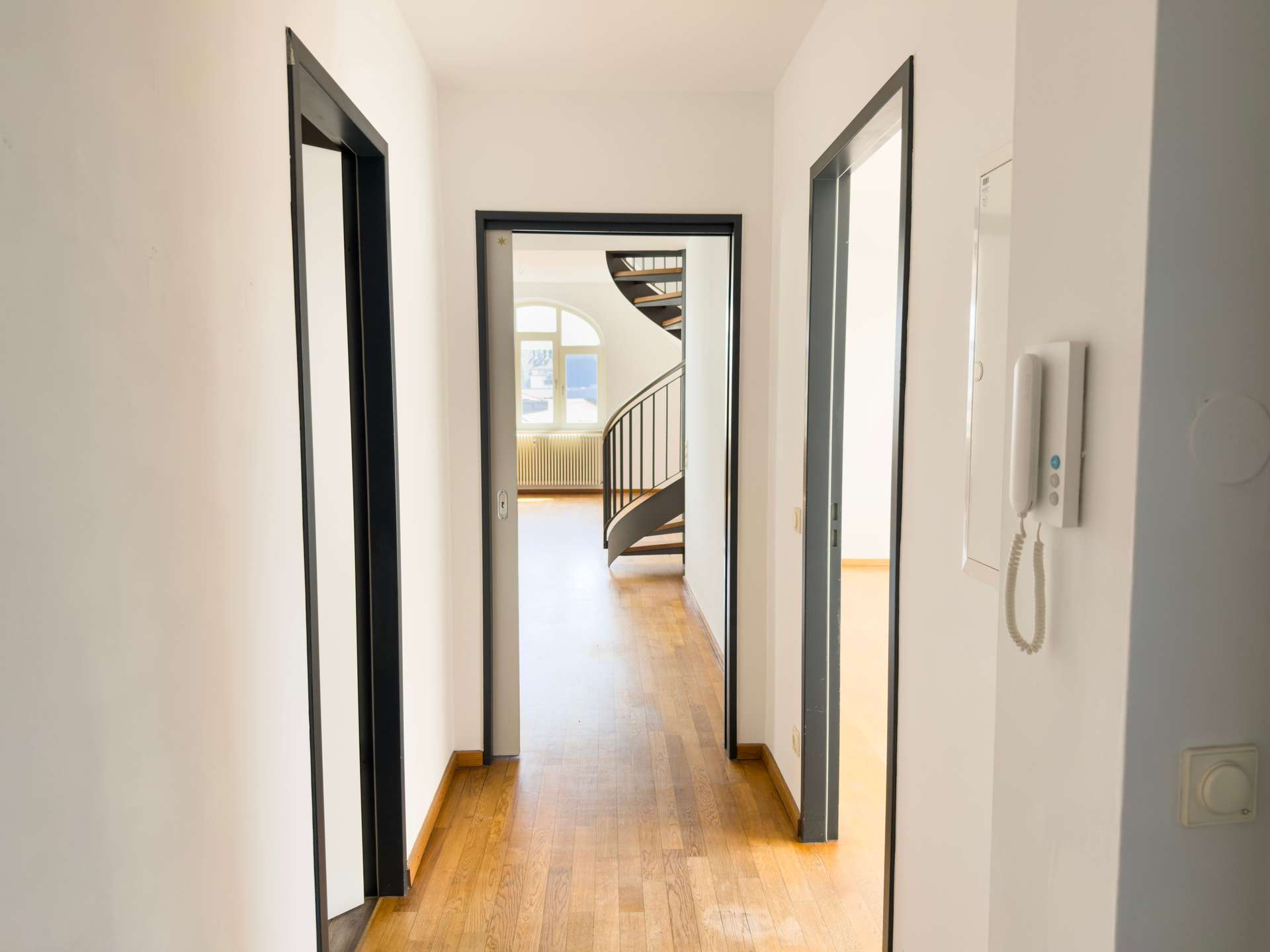 Exklusives Wohnen - EBK | Dachterrasse | Bad en Suite - Maisonette Wohnung im Lipsia Haus – Leipzig – Vorschaubild 5
