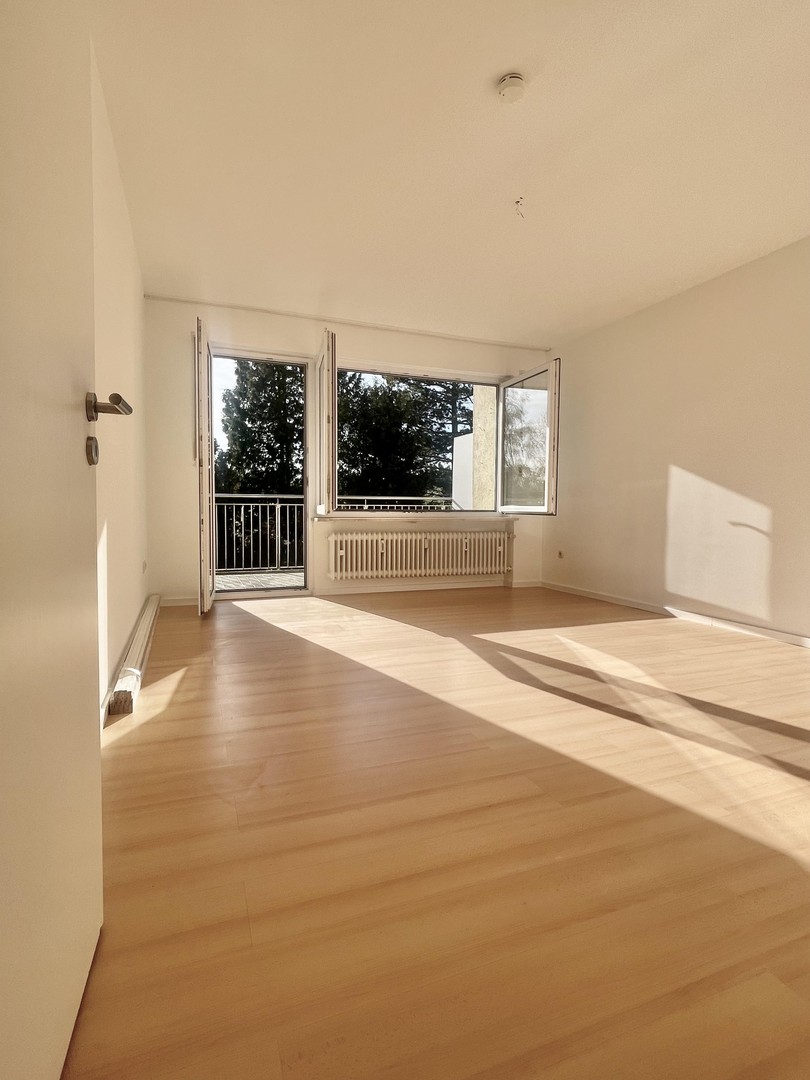 Helle 3 Zimmer Wohnung mit ruhiger Westterrasse in Bogenhausen Denning – München – Vorschaubild 2