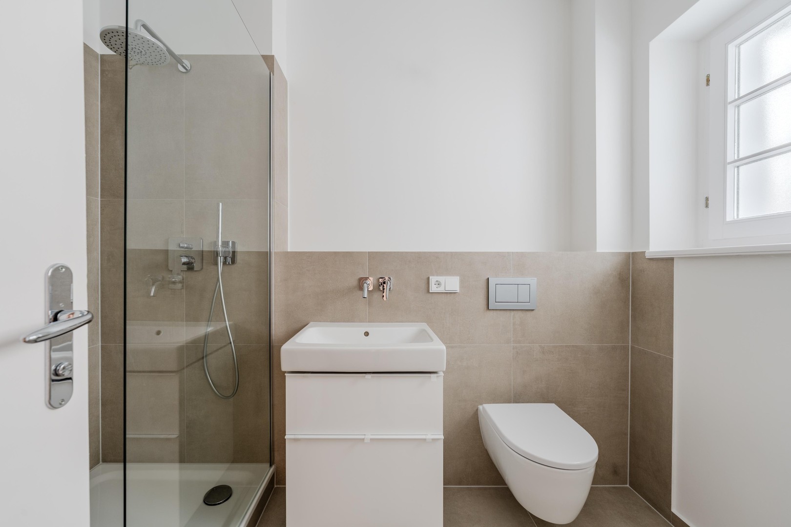 Repräsentativer Altbau in Bestlage: Frisch sanierte 4-Zimmer-Wohnung – bezugsfertig & provisionsfrei – Berlin – Vorschaubild 6