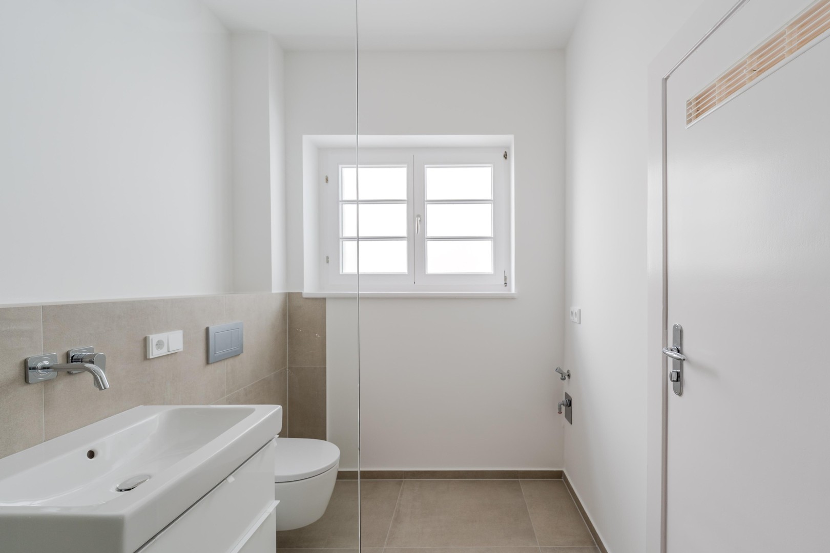 Repräsentativer Altbau in Bestlage: Frisch sanierte 4-Zimmer-Wohnung – bezugsfertig & provisionsfrei – Berlin – Vorschaubild 9