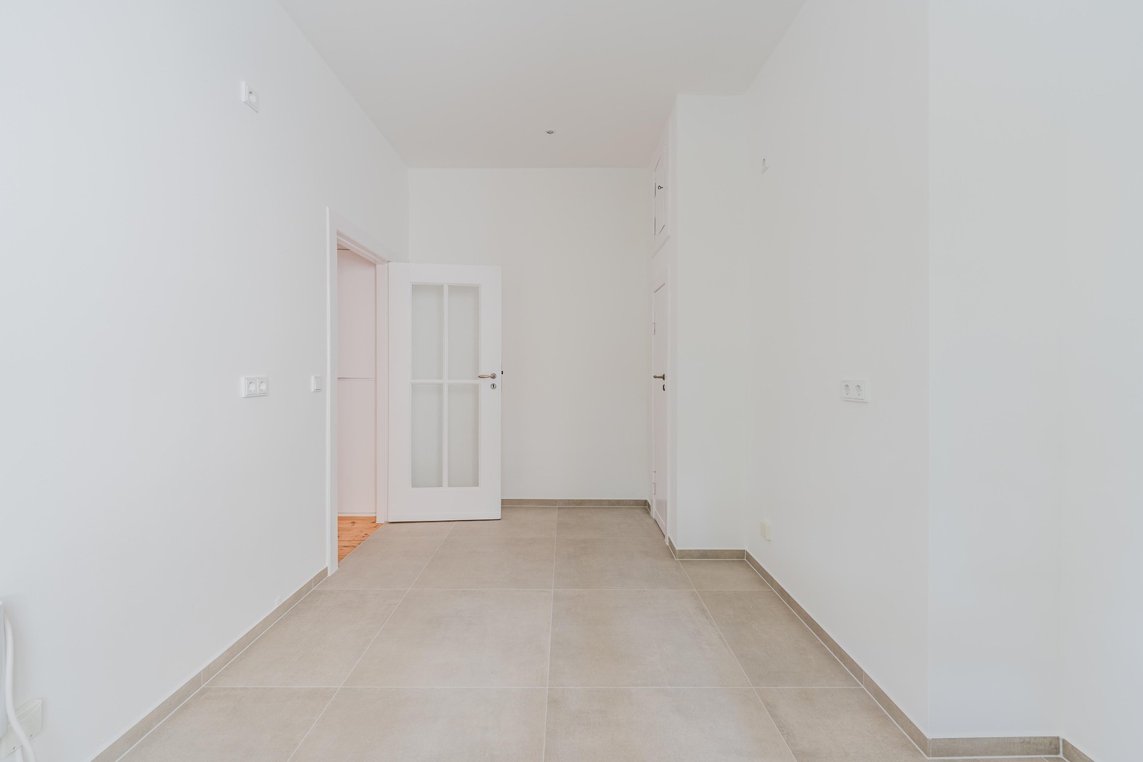 Repräsentativer Altbau in Bestlage: Frisch sanierte 4-Zimmer-Wohnung – bezugsfertig & provisionsfrei – Berlin – Vorschaubild 14