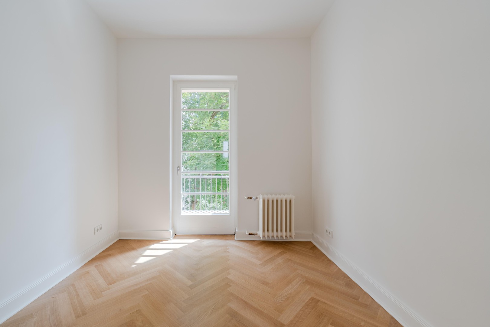 Repräsentativer Altbau in Bestlage: Frisch sanierte 4-Zimmer-Wohnung – bezugsfertig & provisionsfrei – Berlin – Vorschaubild 16