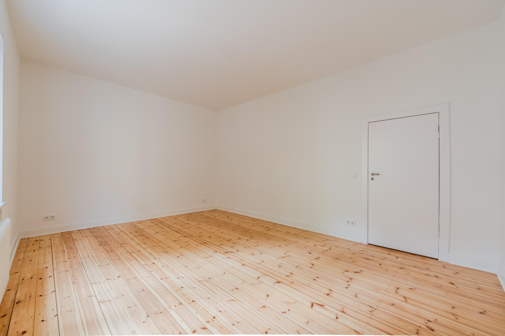 Repräsentativer Altbau in Bestlage: Frisch sanierte 4-Zimmer-Wohnung – bezugsfertig & provisionsfrei – Berlin – Vorschaubild 24
