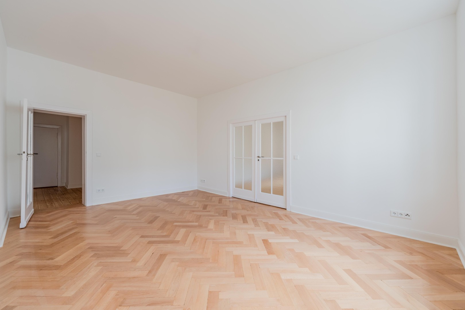 Repräsentativer Altbau in Bestlage: Frisch sanierte 4-Zimmer-Wohnung – bezugsfertig & provisionsfrei – Berlin – Vorschaubild 41
