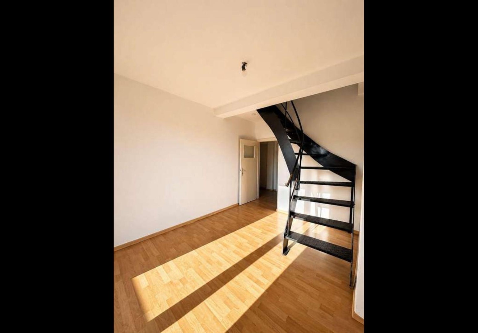 Attraktive, helle Maisonette-Wohnung mit Terrasse und Weitblick – Düsseldorf – Vorschaubild 12