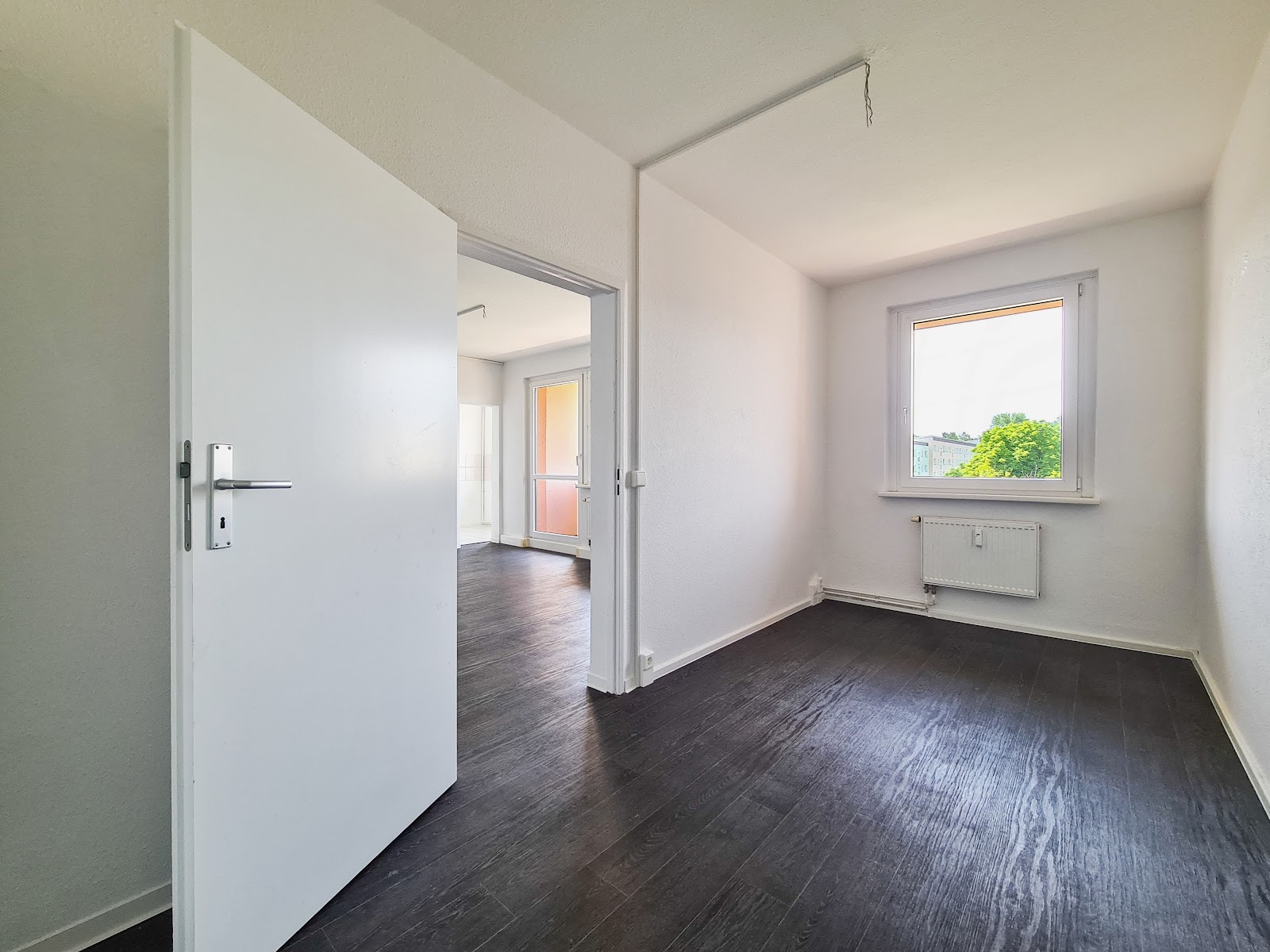 Helle 4 Zimmerwohnung mit großem Balkon und Ausblick – Freiberg – Vorschaubild 7