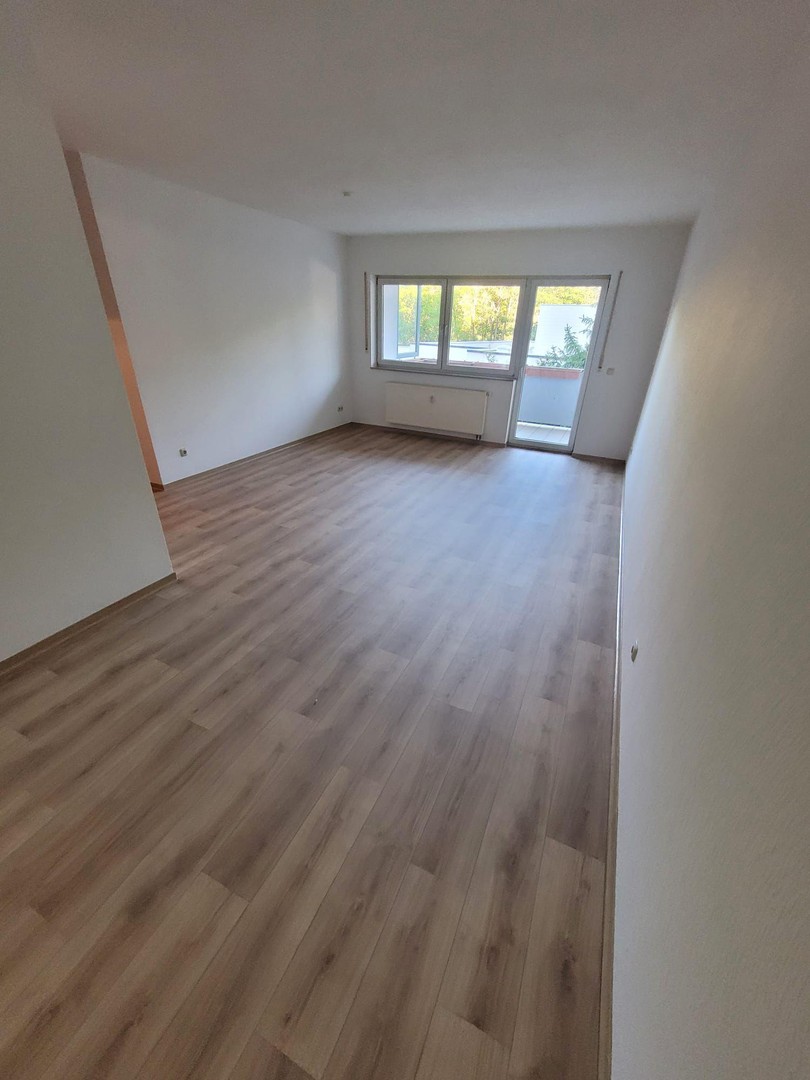 helle 3 Zimmerwohnung mit großem Balkon Verkauf oder Vermietung – Chemnitz – Vorschaubild 8