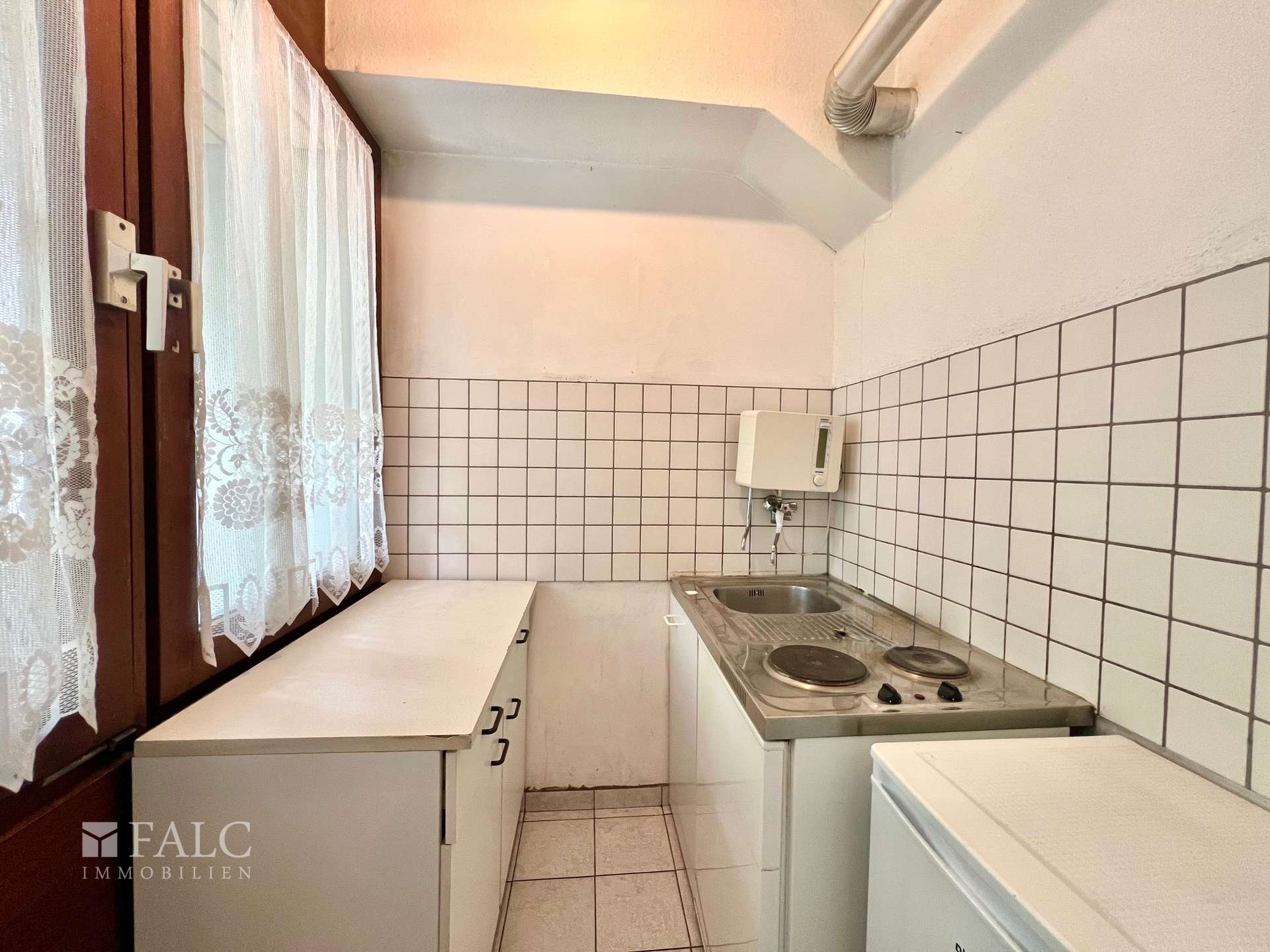 Sofort bezugsfrei!Helles City-Apartment mit Balkon, Einbauküche & Aufzug in bester Düsseldorfer Lage – Düsseldorf – Vorschaubild 3