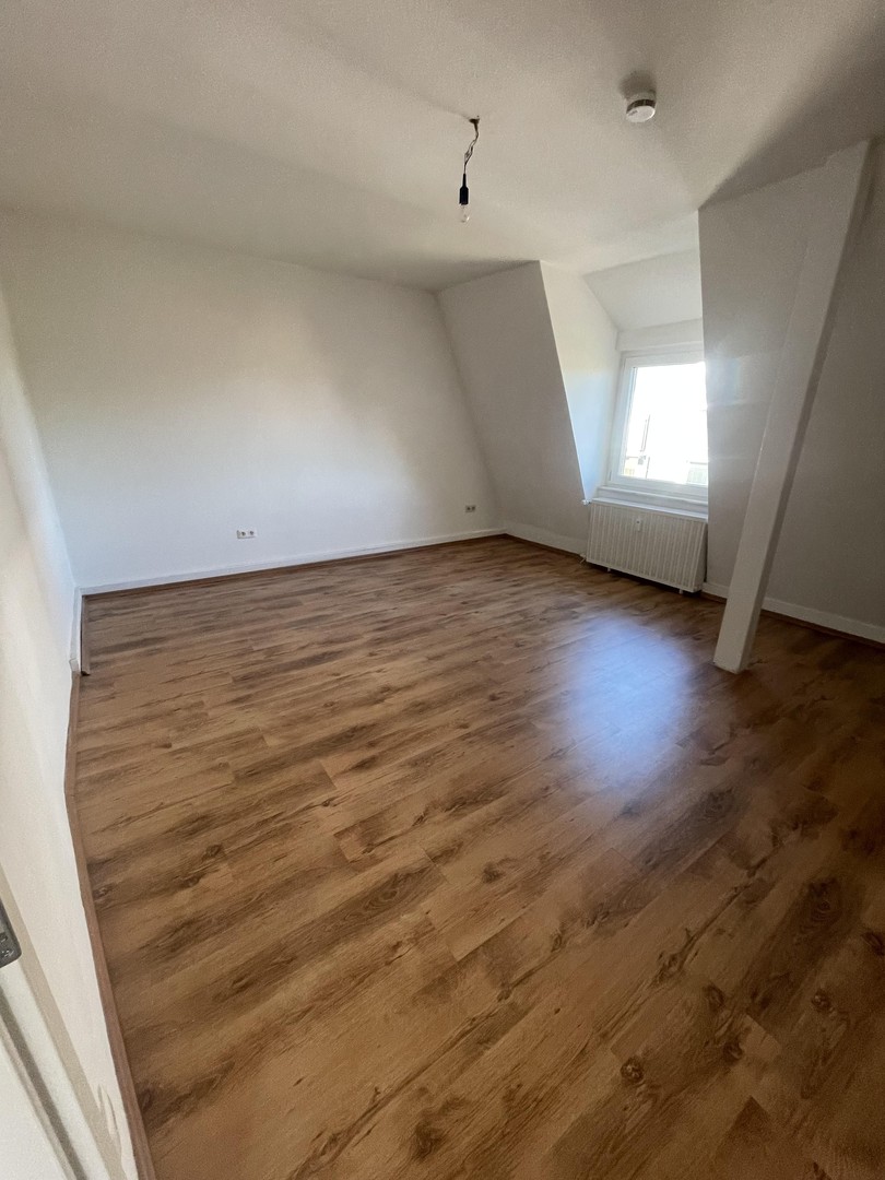 Geräumige Dachgeschosswohnung in Sterkrade – Oberhausen – Vorschaubild 7