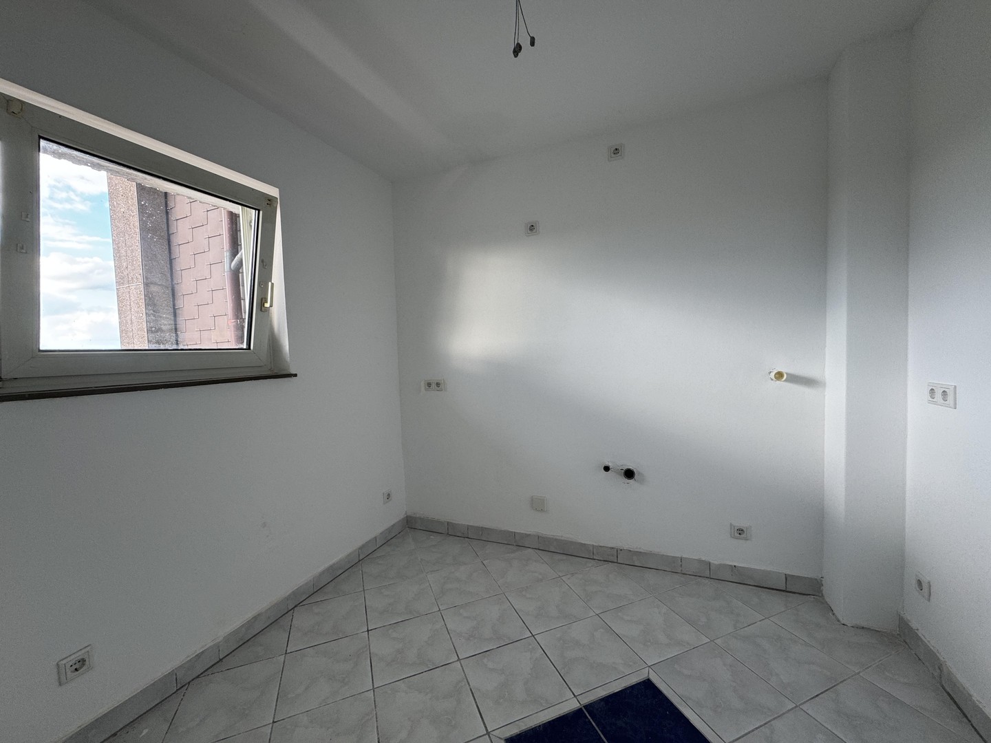 Ruhig wohnen mit Aussicht – 2-Zimmer-Wohnung im 6. OG mit Aufzug – Mettmann – Vorschaubild 5