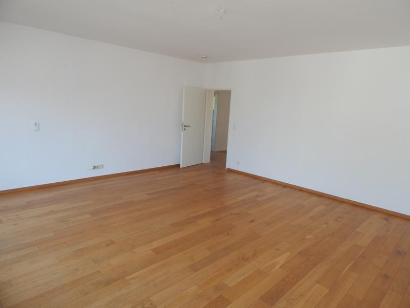 Frisch renovierte 3-Zimmer-Wohnung mit Balkon, Loggia & saniertem Bad im gepflegten Zweifamilienhaus – Trier – Vorschaubild 8