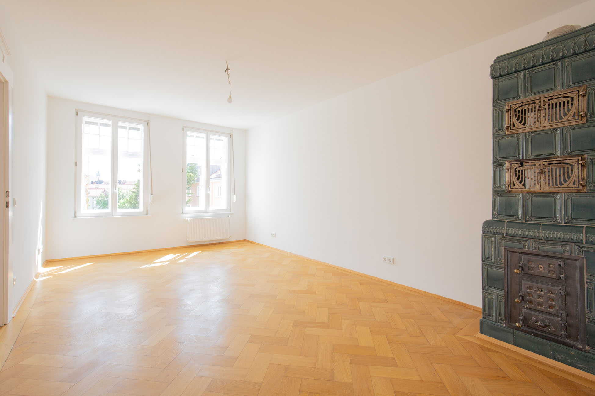 AIGNER - Helles 3 Zimmer Altbaujuwel mit Einbauküche am Hohenzollernplatz – München – Vorschaubild 8