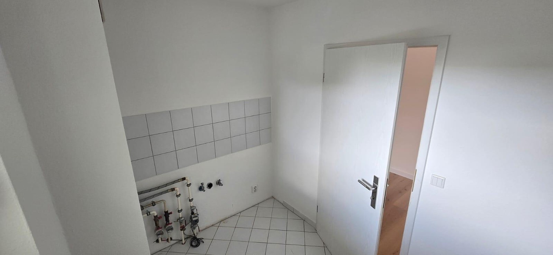zwei Zimmer Wohnung in Bernau bei Berlin mit Balkon & Tiefgarage frisch renoviert – Bernau bei Berlin – Vorschaubild 15