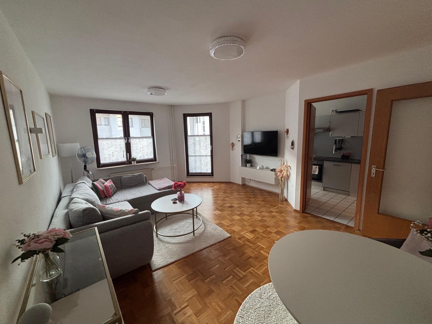 2 Zimmer in Strausberg mit Einbauküche und Balkon – Strausberg – Vorschaubild 2