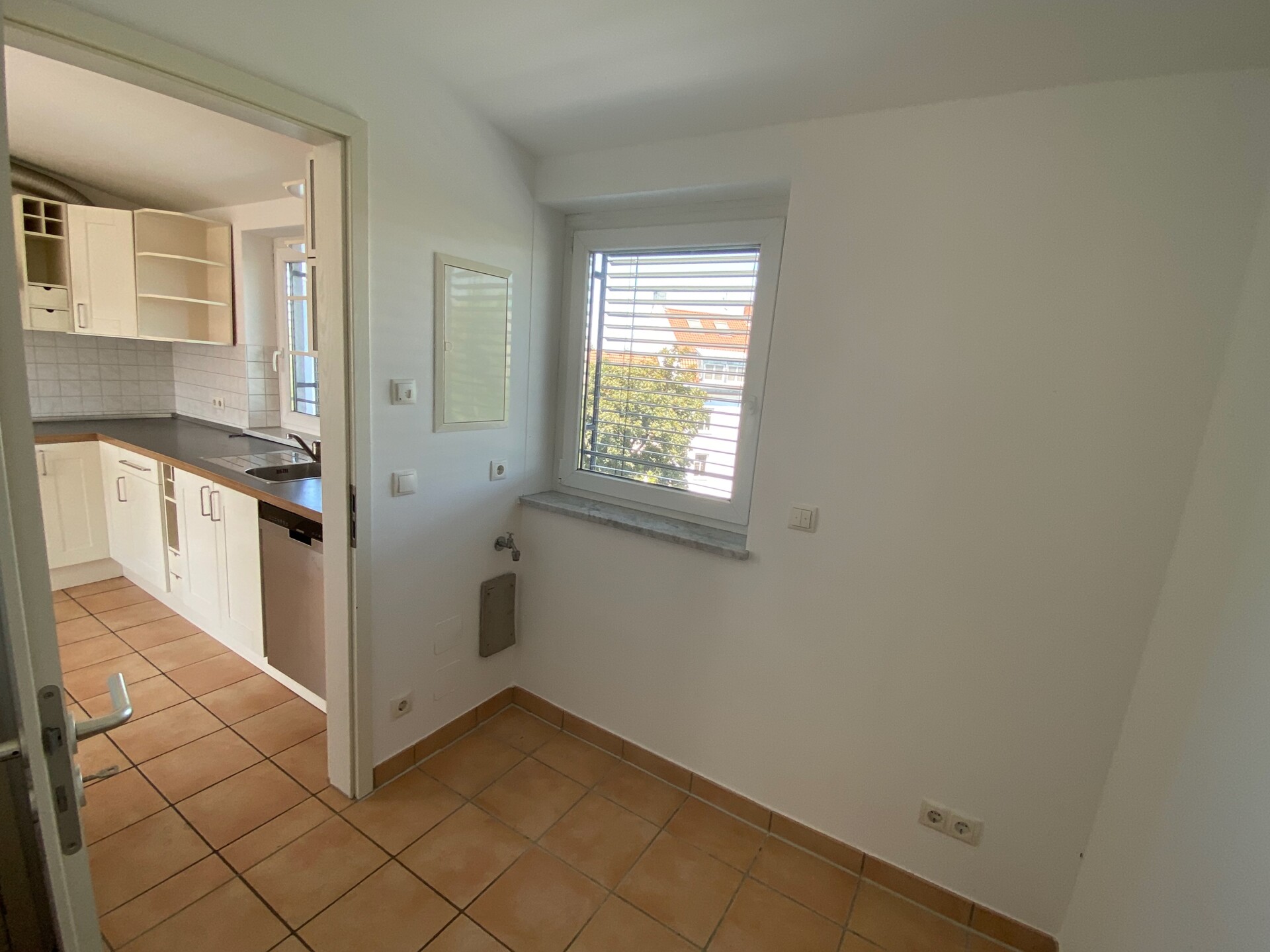 Neuwertige Dachwohnung mit Dachterrasse beim Pasinger Bahnhofsplatz – München / Pasing-Obermenzing – Vorschaubild 8