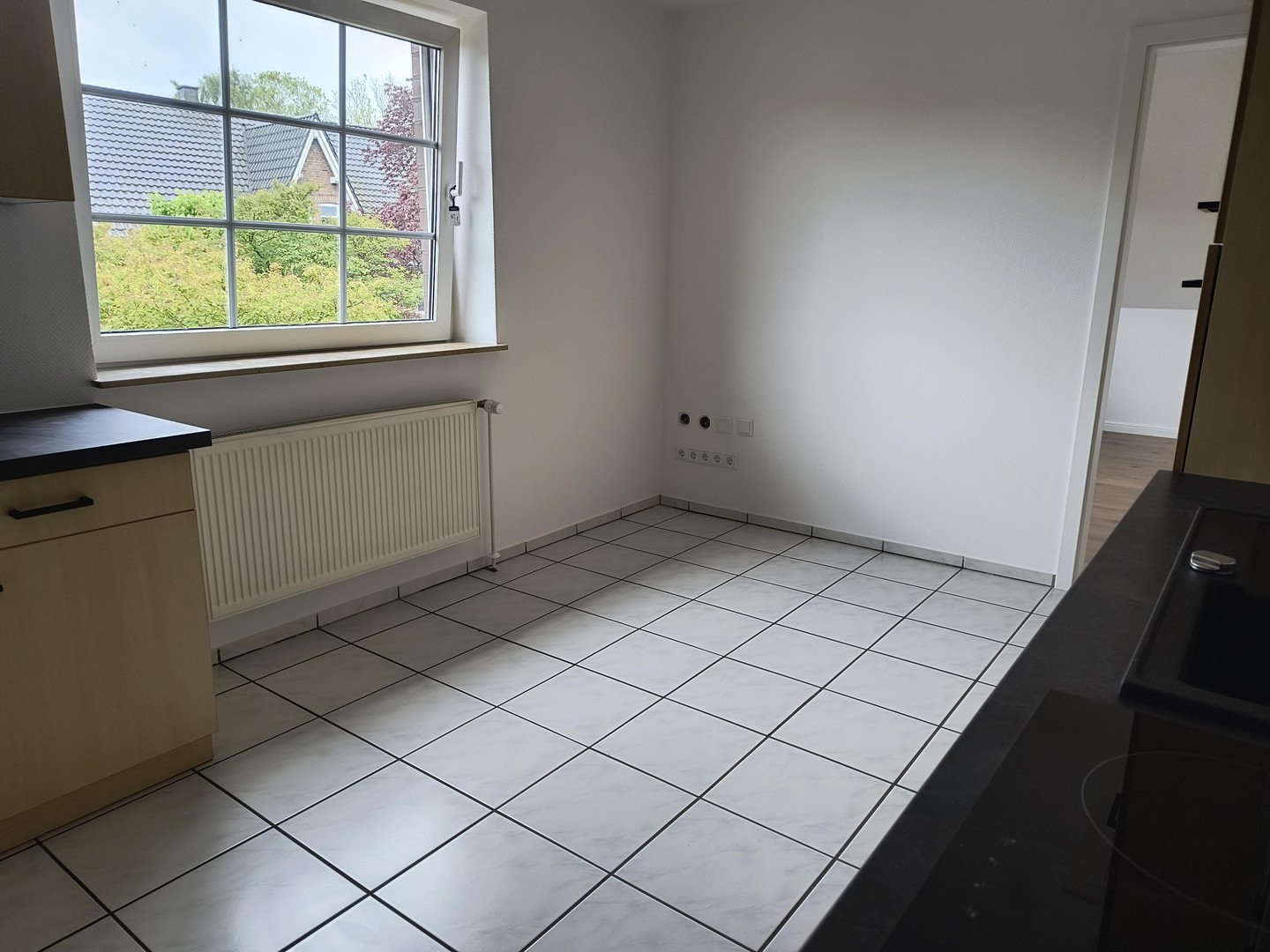 **Willkommen Zuhause** Lichtdurchflutete 2-Zi Dachgeschoß-WHG renoviert mit Garten – Mittelangeln – Vorschaubild 9