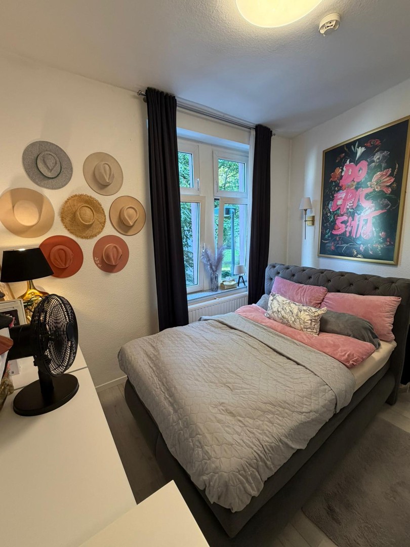 Renovierte Altbauwohnung, 2 Zi KüDB, Röhrenstraße in Düsseldorf – Düsseldorf – Vorschaubild 2