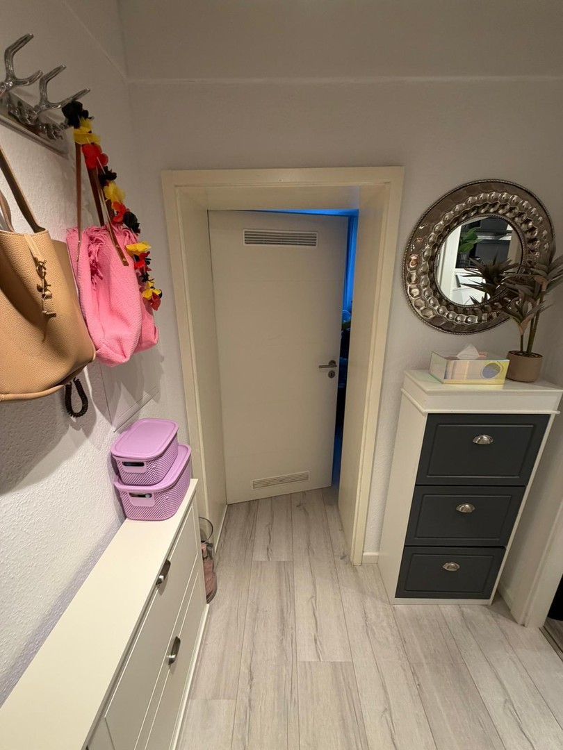 Renovierte Altbauwohnung, 2 Zi KüDB, Röhrenstraße in Düsseldorf – Düsseldorf – Vorschaubild 18