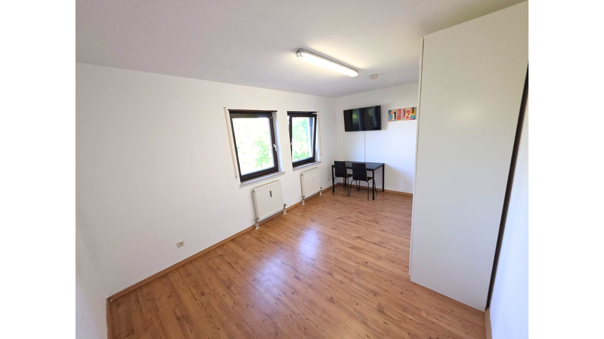 Frei! 2Zi Weststadt-Juwel Effizienz C: Fernwärme, Riesen-Balkon, Stellplatz, Möbliert – Karlsruhe – Vorschaubild 7