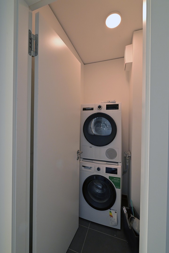 Grandaire Berlin, komplett eingerichtet mit Designermöbeln von Boconcept – Berlin Mitte – Vorschaubild 11