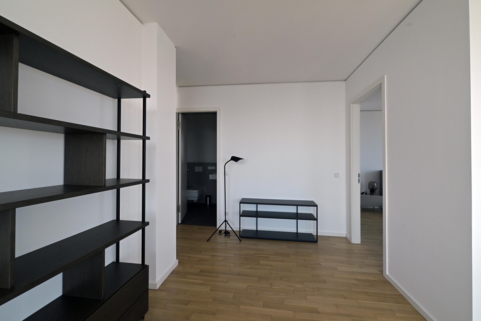 Grandaire Berlin, komplett eingerichtet mit Designermöbeln von Boconcept – Berlin Mitte – Vorschaubild 13