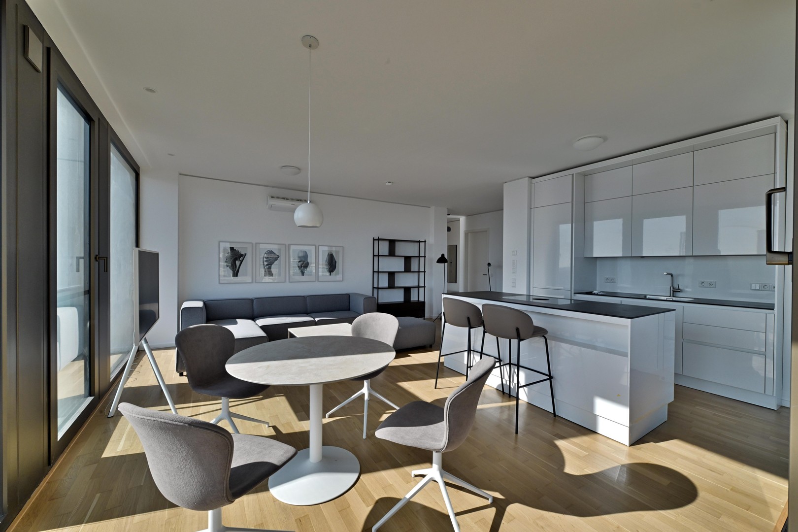 Grandaire Berlin, komplett eingerichtet mit Designermöbeln von Boconcept – Berlin Mitte – Vorschaubild 29