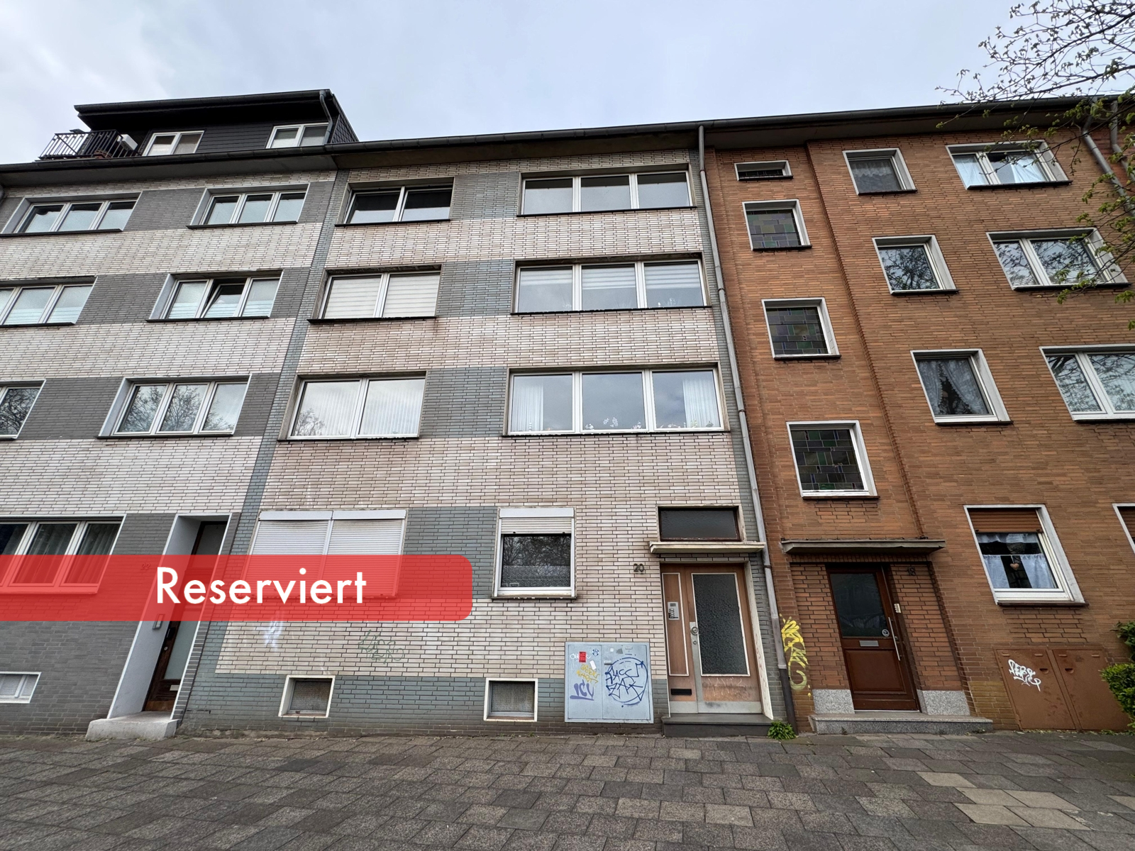 Teilrenoviertes Mehrfamilienhaus im Dellviertel mit zusätzlicher Ausbauchance & Steigerungspotential – Duisburg – Vorschaubild 2