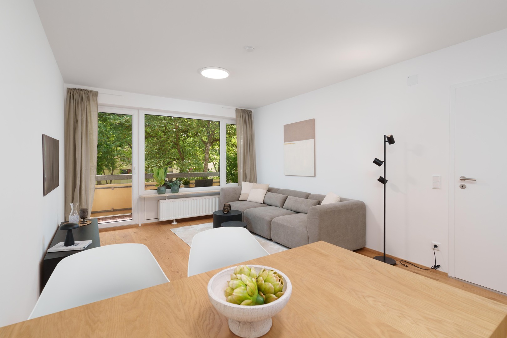 Erstbezug nach Modernisierung: Helle 3-Zimmerwohnung mit Balkon – provisionsfrei & WG-geeignet – München – Vorschaubild 2