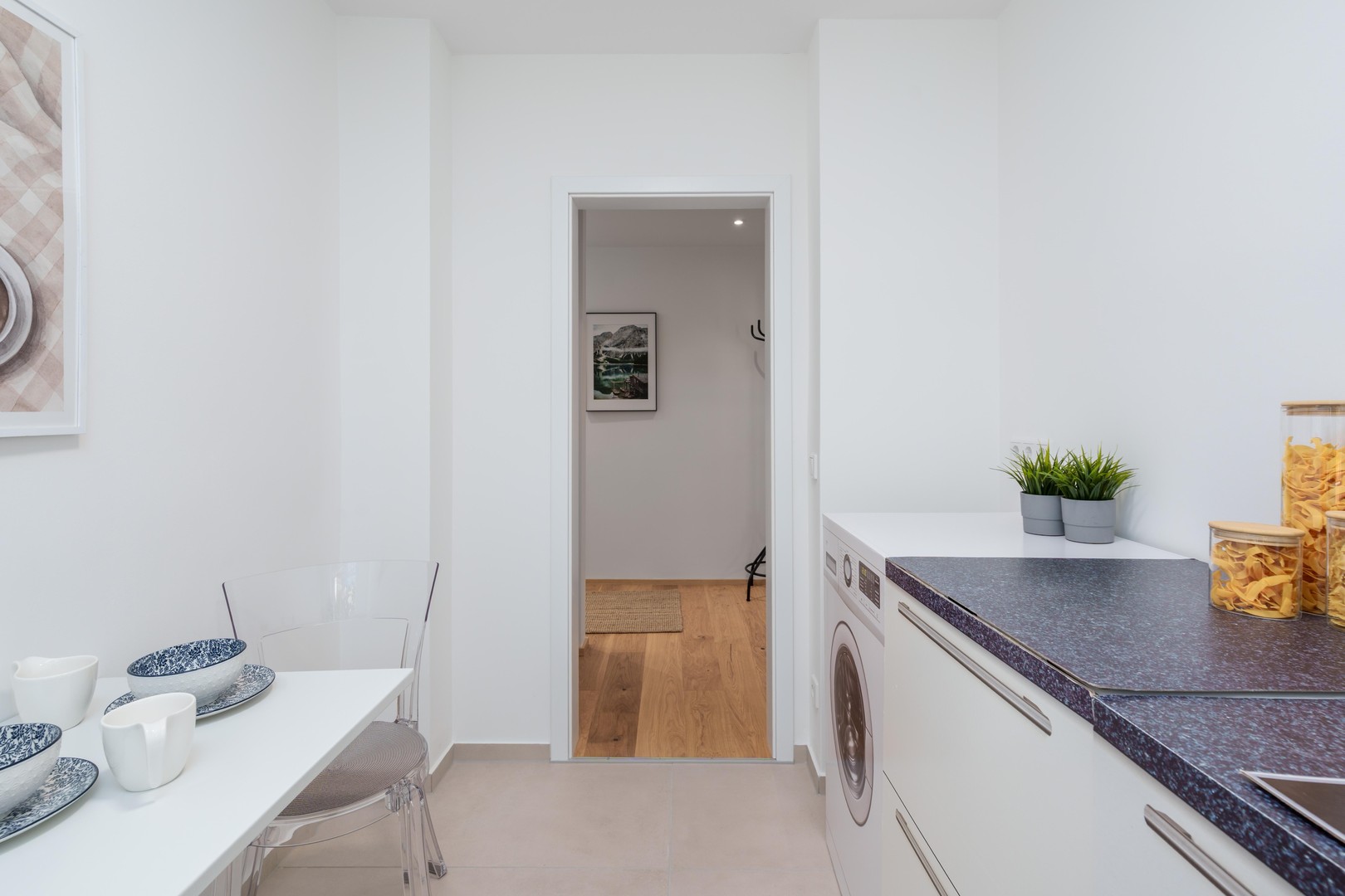 Erstbezug nach Modernisierung: Helle 3-Zimmerwohnung mit Balkon – provisionsfrei & WG-geeignet – München – Vorschaubild 6