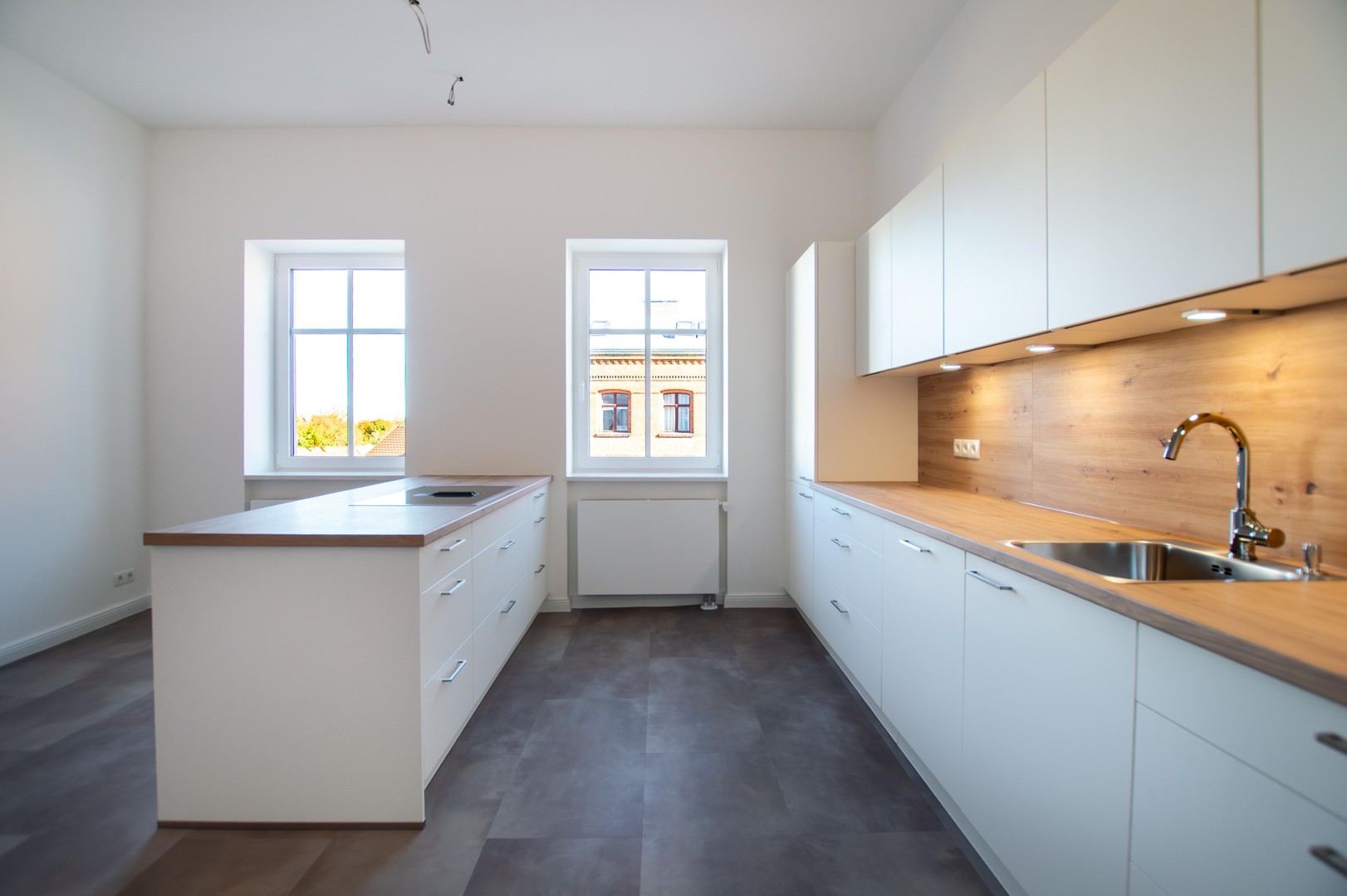 Kernsaniertes Zweifamilienhaus mit großer Remise in Potsdam – Potsdam – Vorschaubild 24