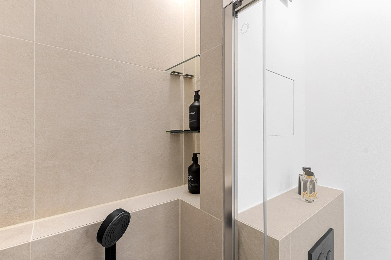 Kernsaniert vom Architekten 2 Zimmer | Erstbezug | Loggia | provisionsfrei – München – Vorschaubild 10