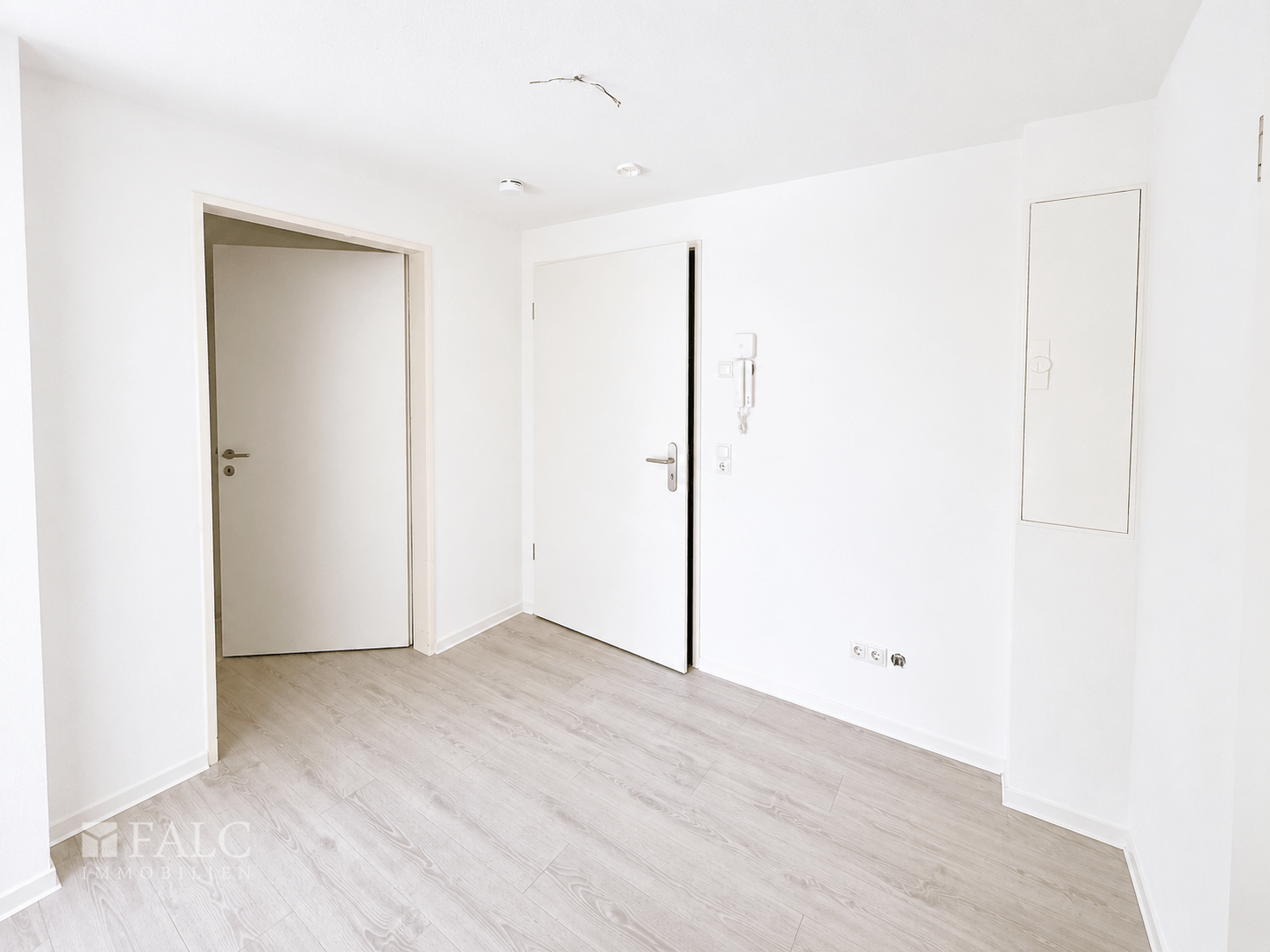 Barrierefrei wohnen mit Sicherheit - Moderne 2 Zimmerwohnung mit Aufzug, Balkon und Pflegeangebot – Bremerhaven – Vorschaubild 6