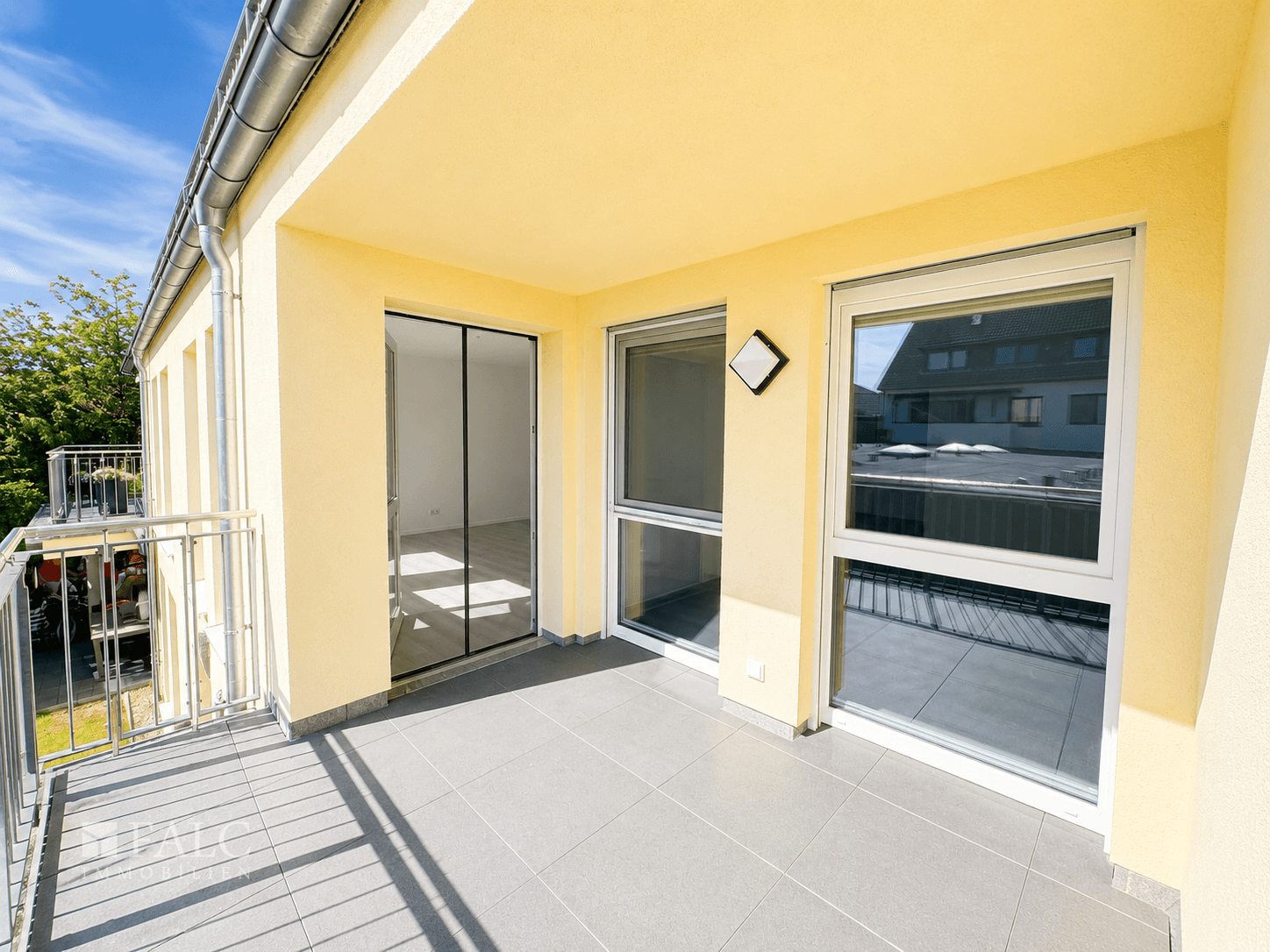 Barrierefrei wohnen mit Sicherheit - Moderne 2 Zimmerwohnung mit Aufzug, Balkon und Pflegeangebot – Bremerhaven – Vorschaubild 13