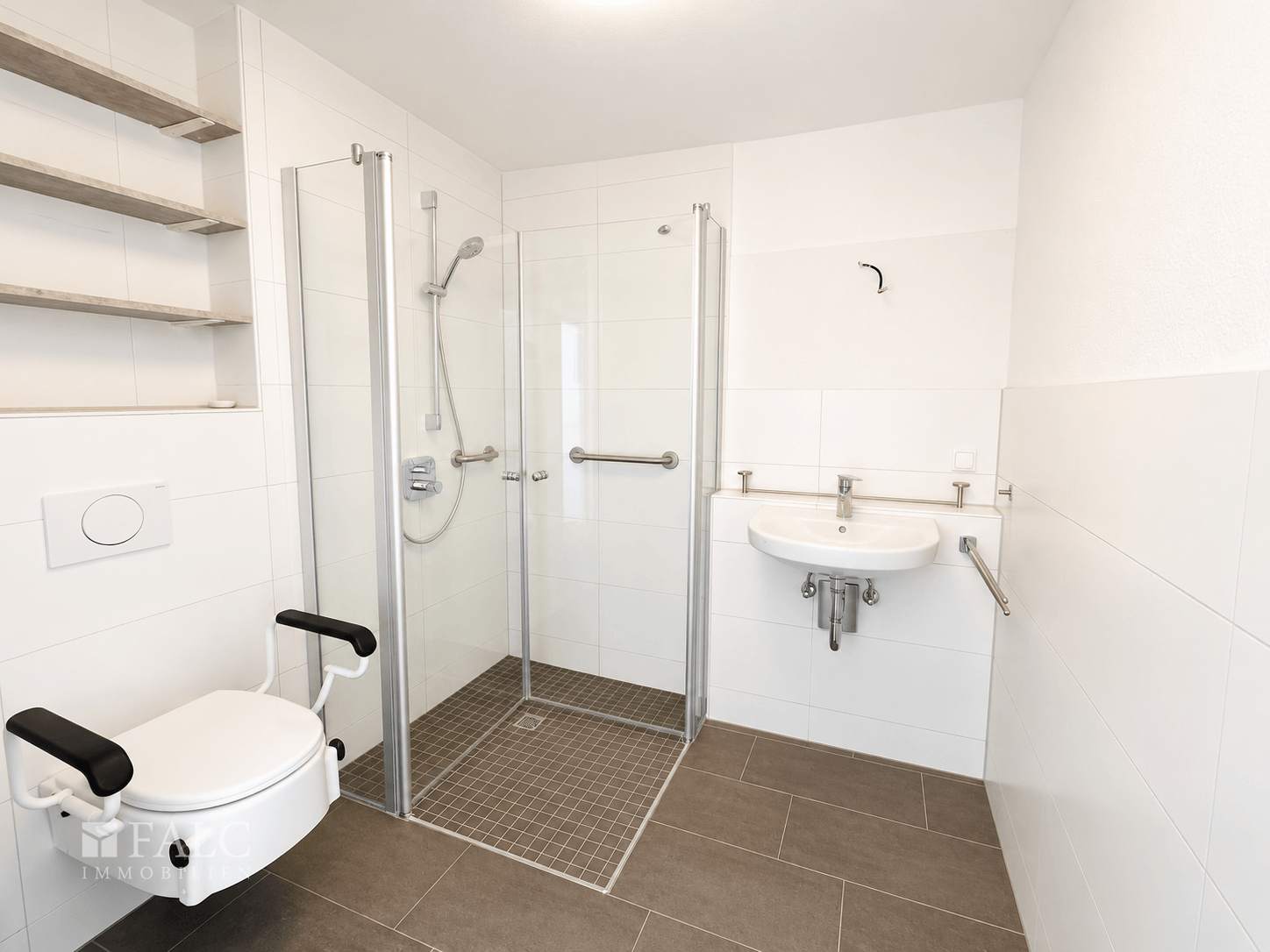 Barrierefrei wohnen mit Sicherheit - Moderne 2 Zimmerwohnung mit Aufzug, Balkon und Pflegeangebot – Bremerhaven – Vorschaubild 15