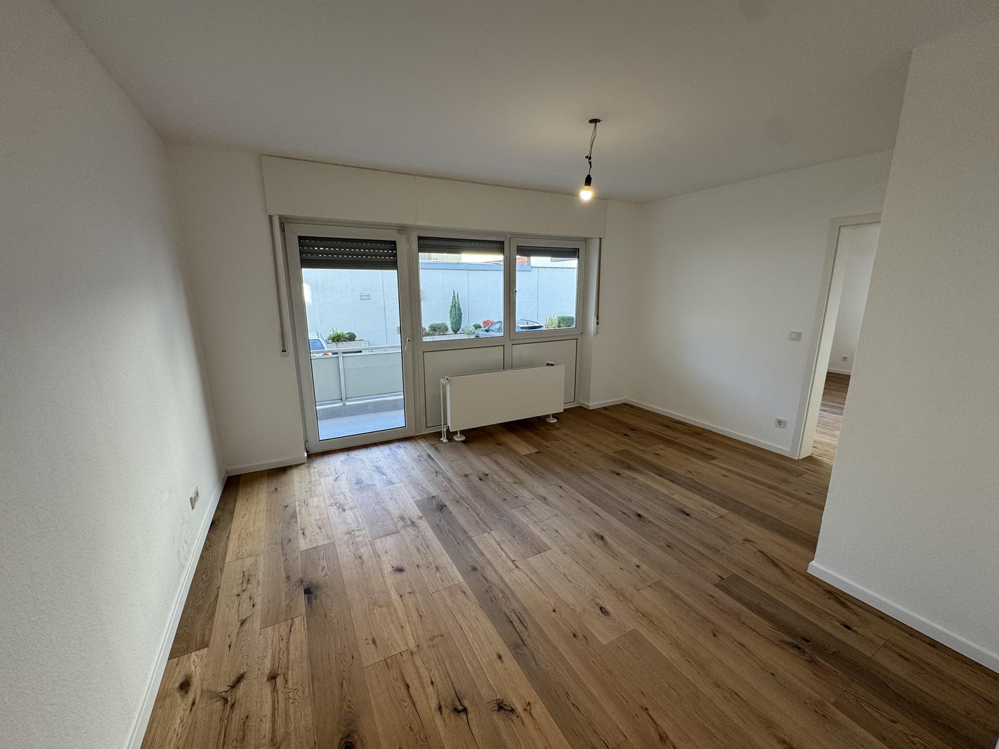 Mitten in Köln: Hochwertig kernsanierte Wohnung mit eigenem Parkplatz – Köln – Vorschaubild 5