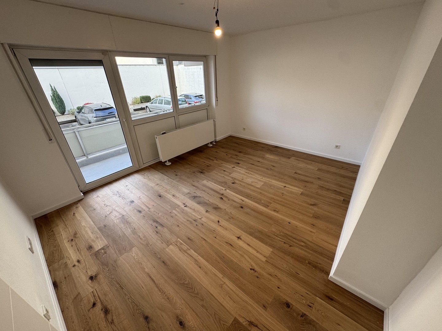Mitten in Köln: Hochwertig kernsanierte Wohnung mit eigenem Parkplatz – Köln – Vorschaubild 7