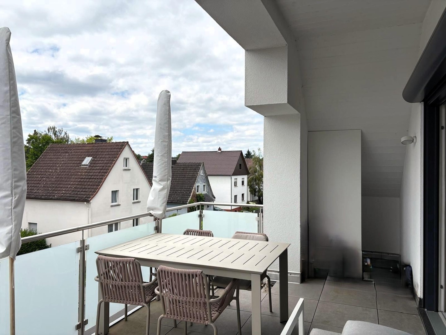 Moderne 4-Zimmer-Dachgeschosswohnung mit Loggia, TG-Stellplatz & Wallbox – Energieklasse A+ – Dietzenbach – Vorschaubild 6