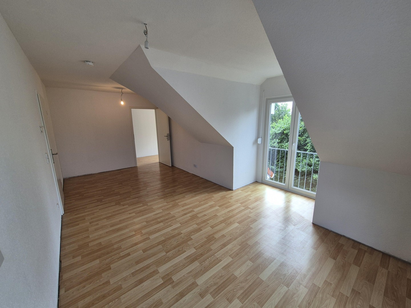 Renovierte 2-Zimmer Wohnung mit Küche – Bernau – Vorschaubild 13
