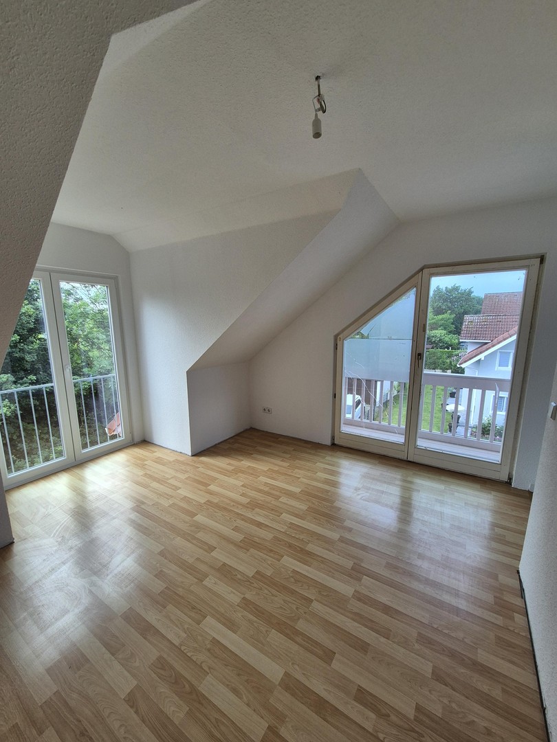 Renovierte 2-Zimmer Wohnung mit Küche – Bernau – Vorschaubild 3