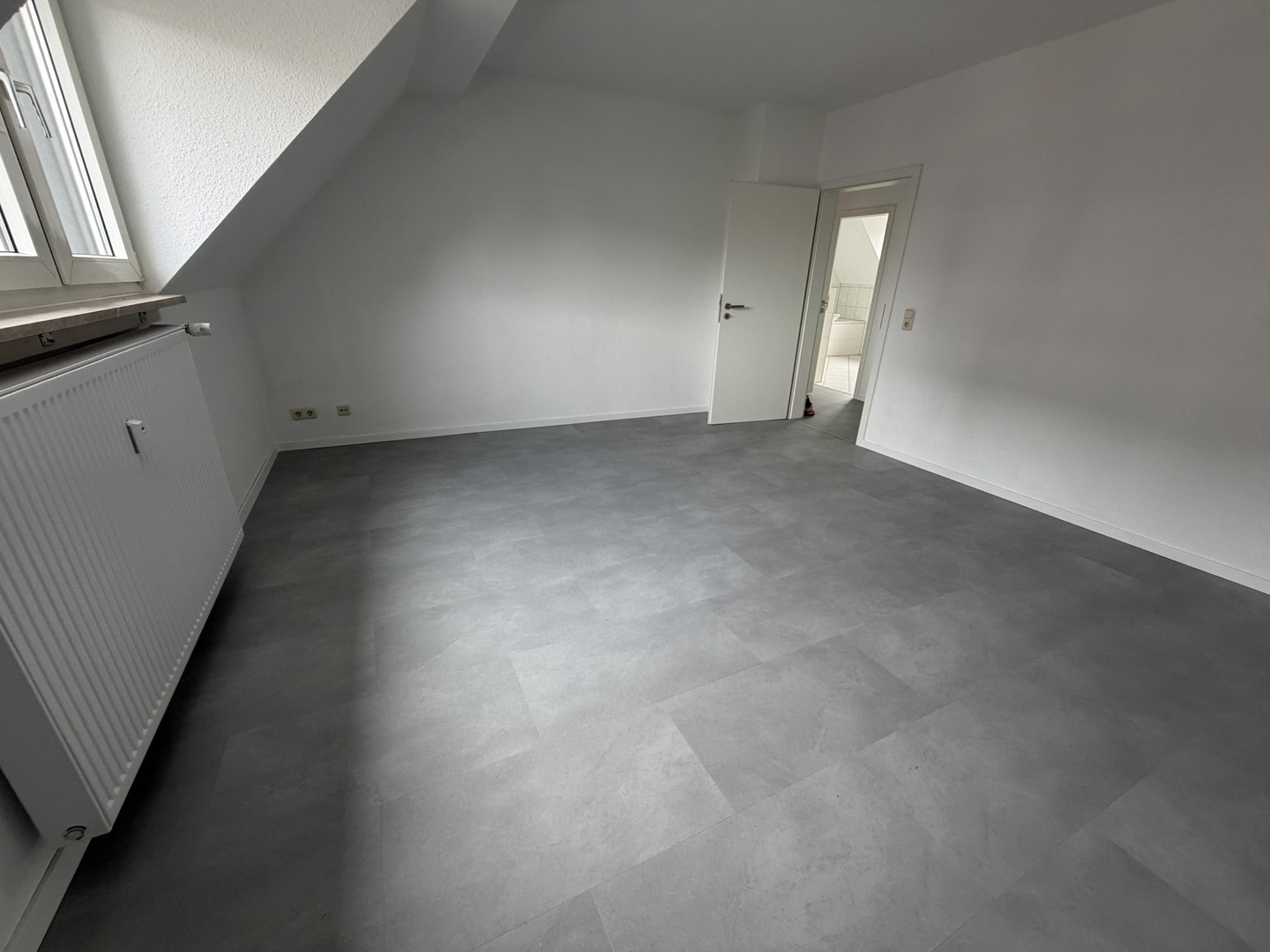 Hoch hinaus - Leben mit Charakter, 3-Zimmer-Wohnung in zentraler Lage – Duisburg – Vorschaubild 4