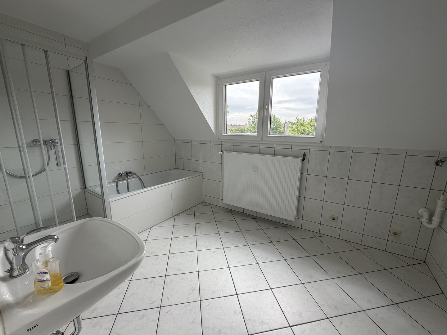 Hoch hinaus - Leben mit Charakter, 3-Zimmer-Wohnung in zentraler Lage – Duisburg – Vorschaubild 8