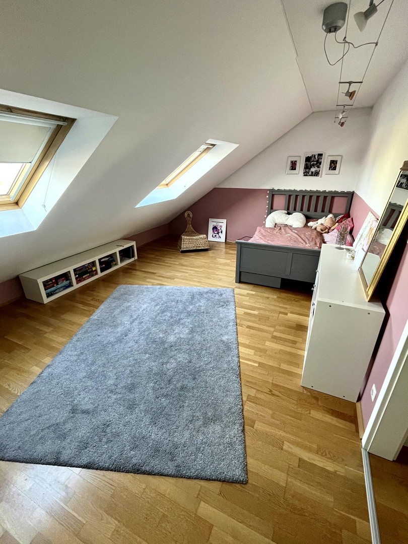 Einziehen & wohlfühlen – großzügige Doppelhaushälfte mit wunderschönem Garten in Hennef – Hennef – Vorschaubild 15
